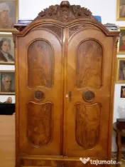 Sifonier și masă secolul XIX în bună stare 