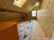 Casă renovata, 3 dormitoare, pod amenajat, curte – Zona G