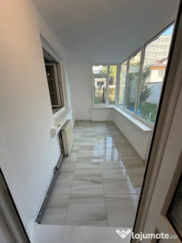 Casă de vânzare în zona Delfinariu, Constanța, ideală p