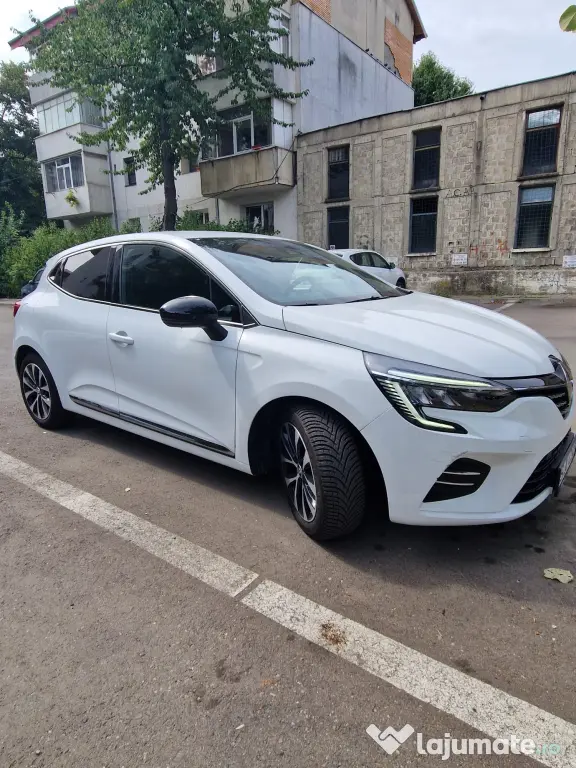 Renault Clio E-Tech fullhybrid 145 cp