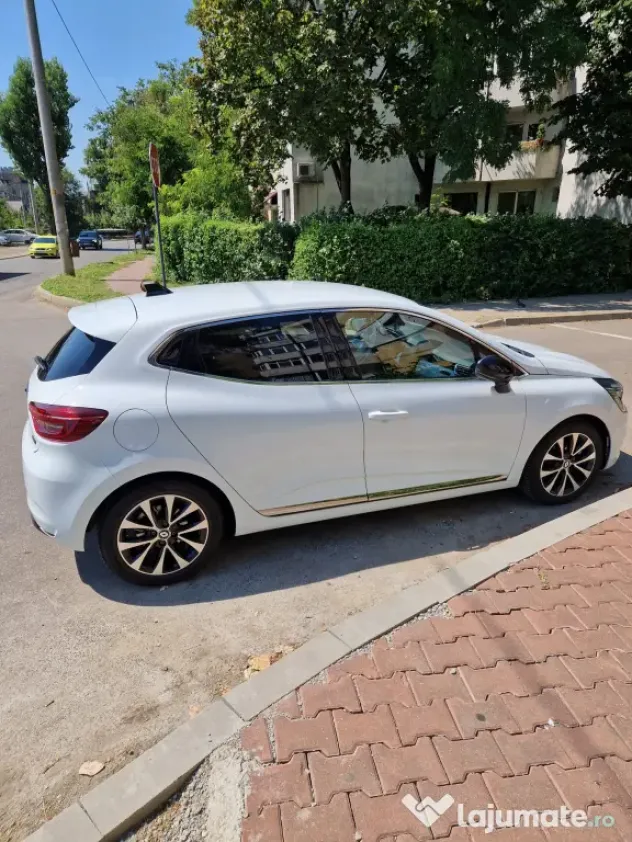 Renault Clio E-Tech fullhybrid 145 cp