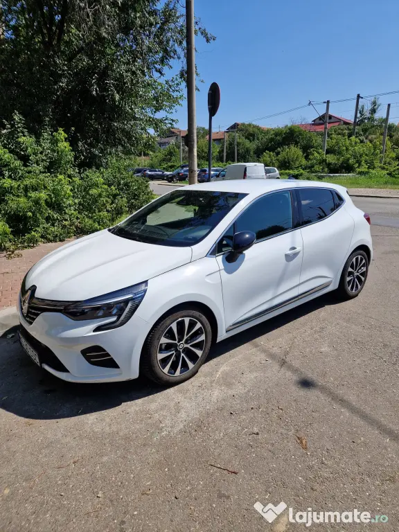 Renault Clio E-Tech fullhybrid 145 cp