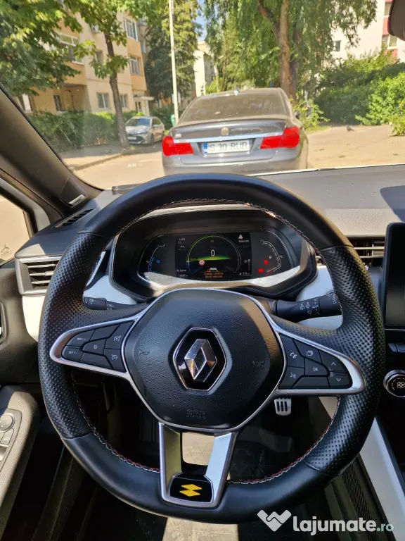 Renault Clio E-Tech fullhybrid 145 cp