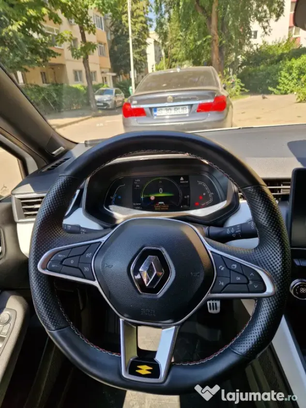 Renault Clio E-Tech fullhybrid 145 cp
