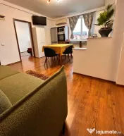 Vand apartament 3camere 55mp+5 mp balcoane zona Cetatii