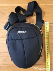 Geantă Nikon pentru camera foto. Marca Crumpler 