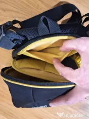 Geantă Nikon pentru camera foto. Marca Crumpler 