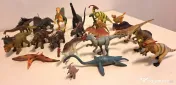 21 de figurine dinozauri din plastic, de colecție 