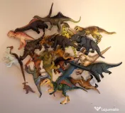 21 de figurine dinozauri din plastic, de colecție 