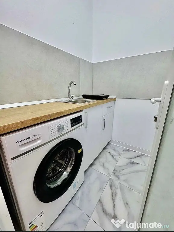 De inchiriat garsoniera zona Tiglina, etaj 4, 1200 lei