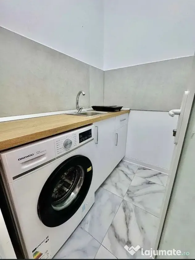 De inchiriat garsoniera zona Tiglina, etaj 4, 1200 lei