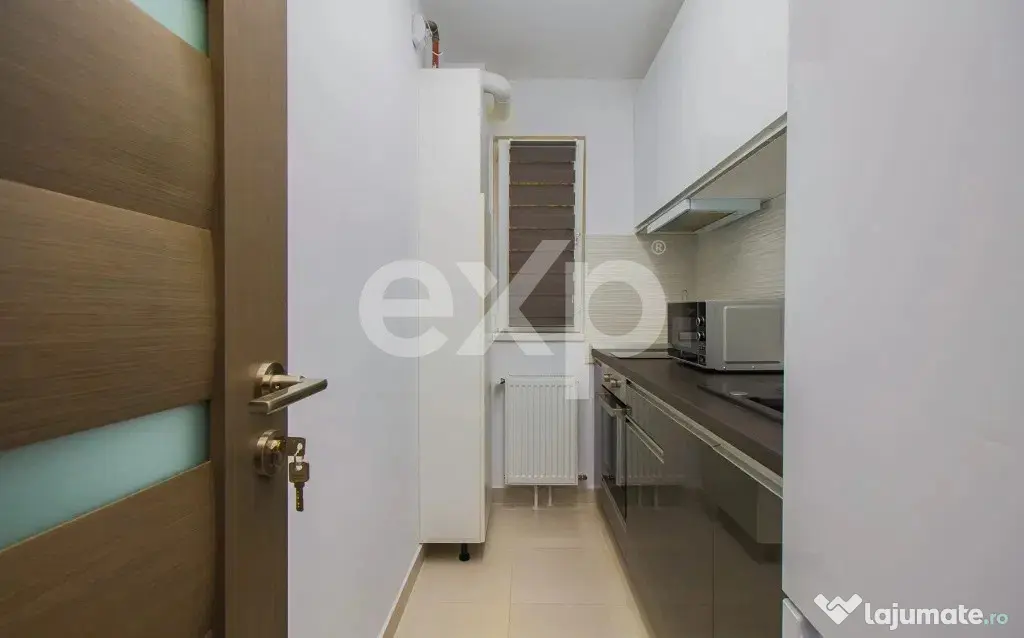 Vând Apartament 3 camere Tomis Nord, Constanța