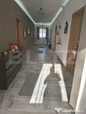 ???? Proprietate unică cu 3 corpuri de clădire și teren d 
