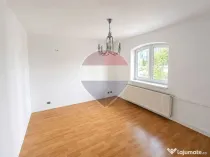 Vilă 6 Camere | Vis-a-vis One Cotroceni | 170 mp | 2 Loc...