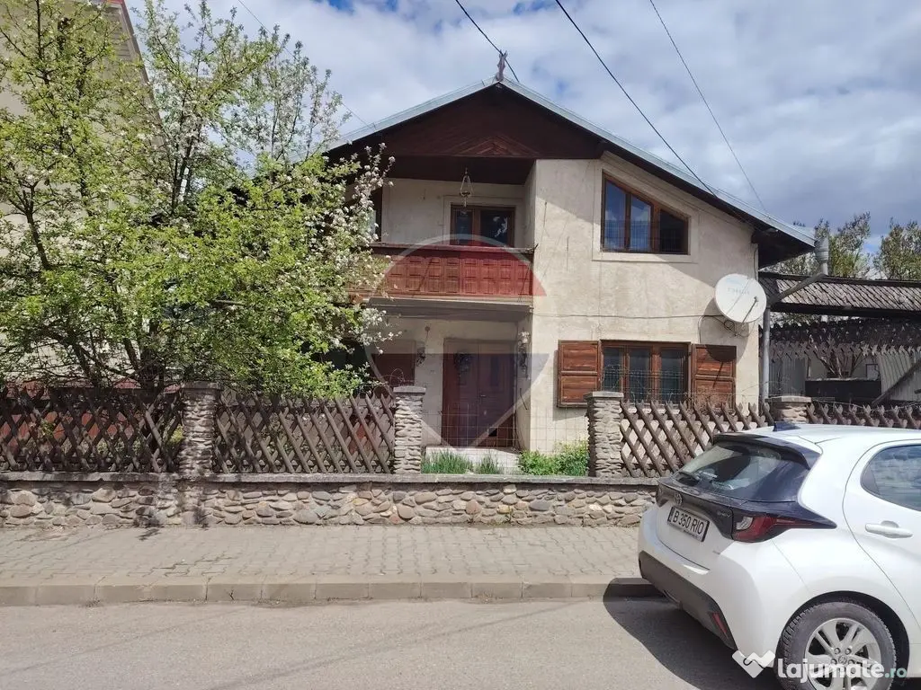 Casă Vatra Dornei în zona centrală !