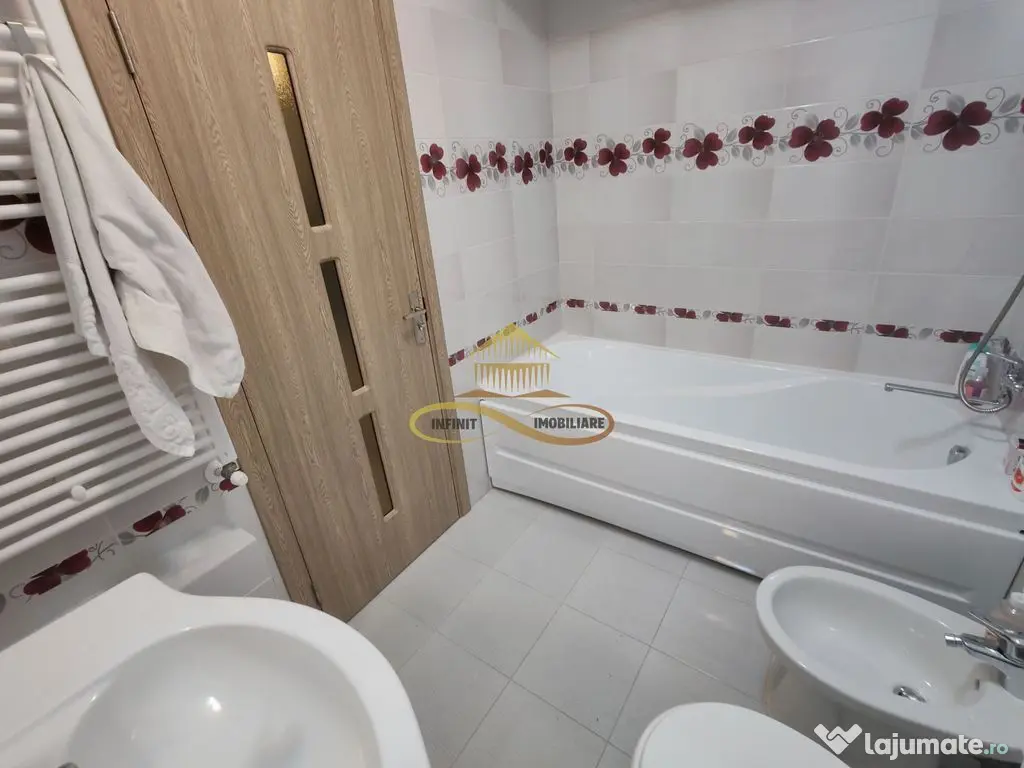 Apartament 3 camere Complex Bacovia (Fiald) 2 bai+parcare
