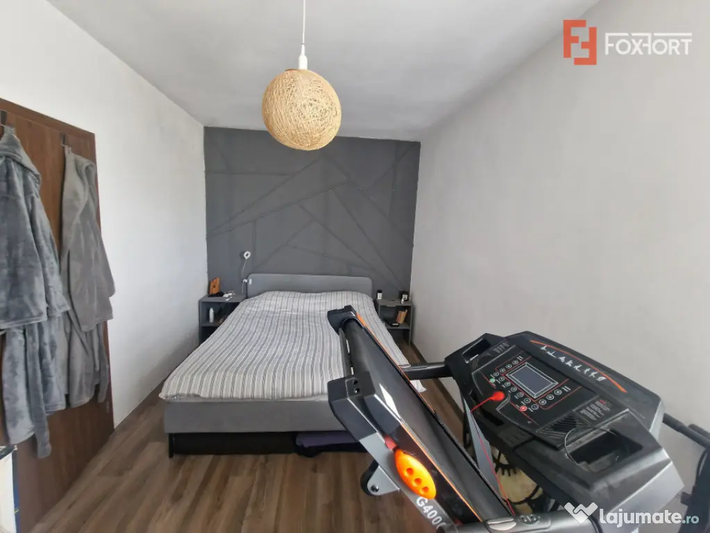 Duplex de vanzare cu 4 camere, cu teren de 303 mp, Ghiroda