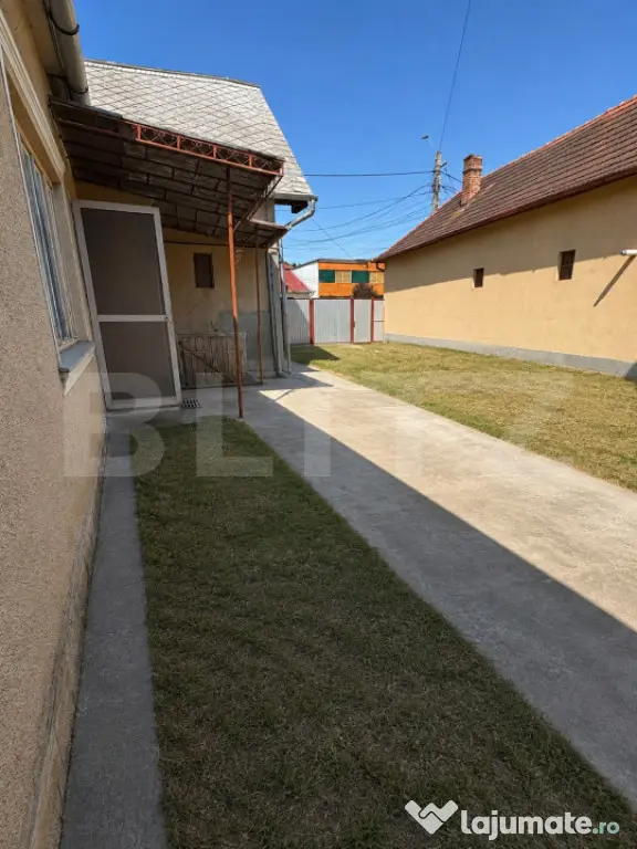 Casă de vânzare – ideală pentru locuință, cabinete sa