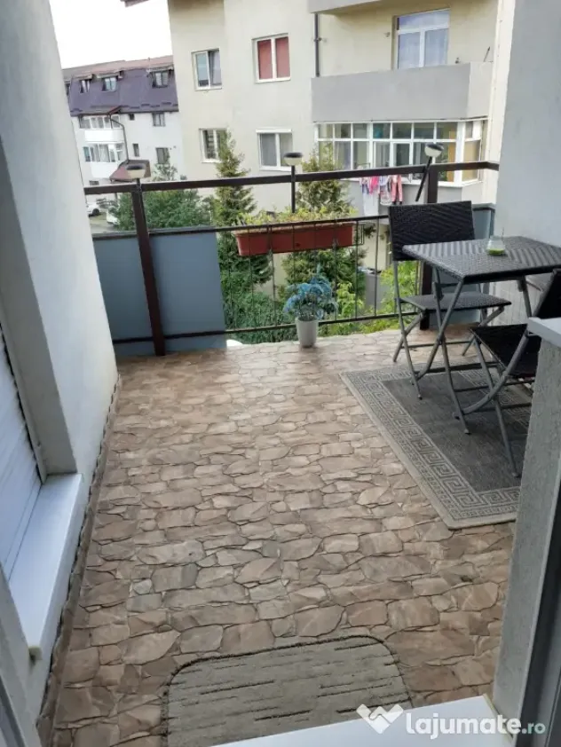 Închiriez ap 2 camere