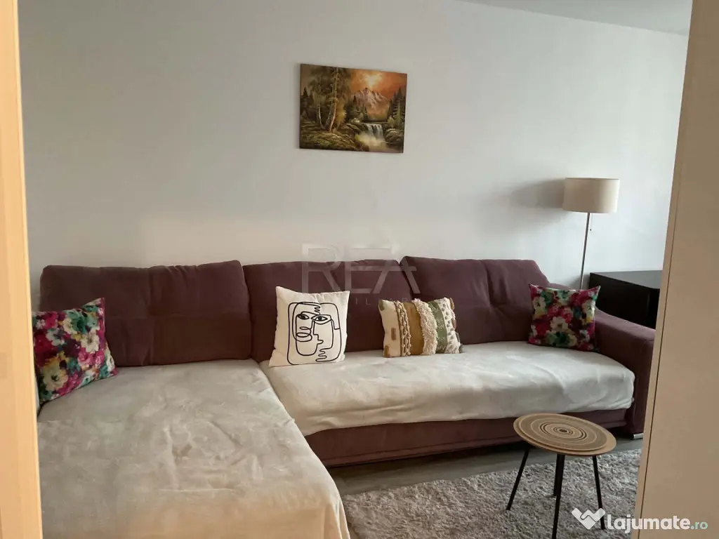 De inchiriat- 2 camere- Decomandat- Centrala Proprie-Margean