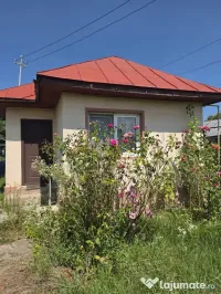 Casa + teren de vanzare