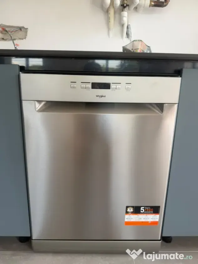 Vând mașină de spălat vase Whirlpool