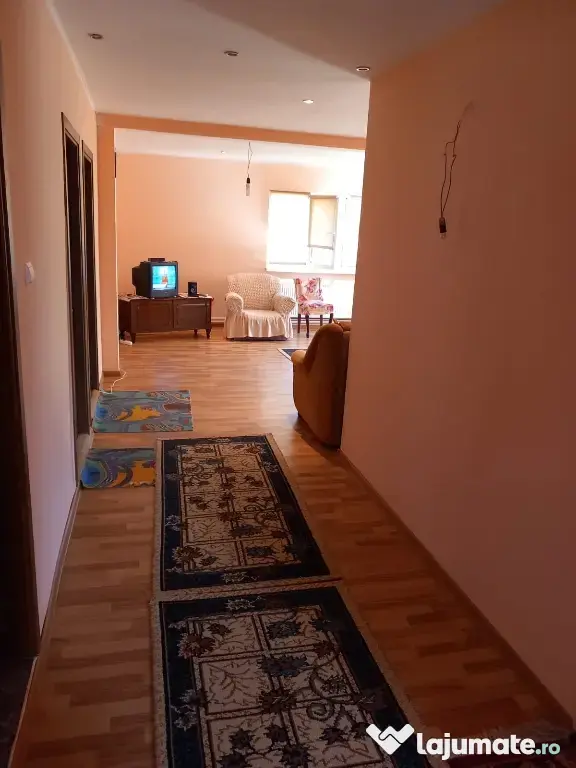 Casa-vila de vănzare loc. Maruntisu, oras Patarlagele, jud. Buzău