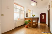 Casa pretabila:comercial servicii rezidential Central, Fag 