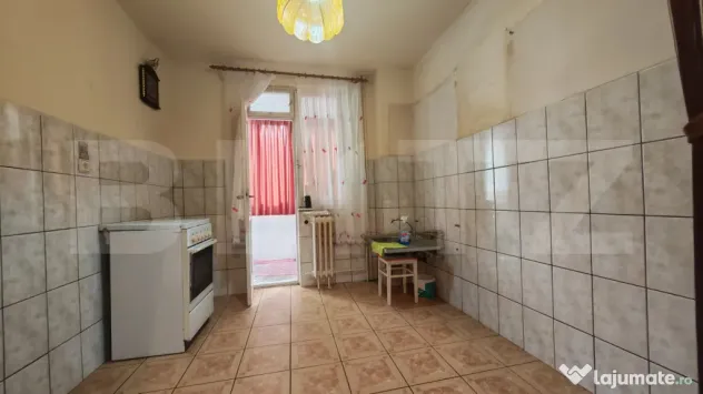 Apartament cu 3 camere, decomandat,tip bB , Rogerius