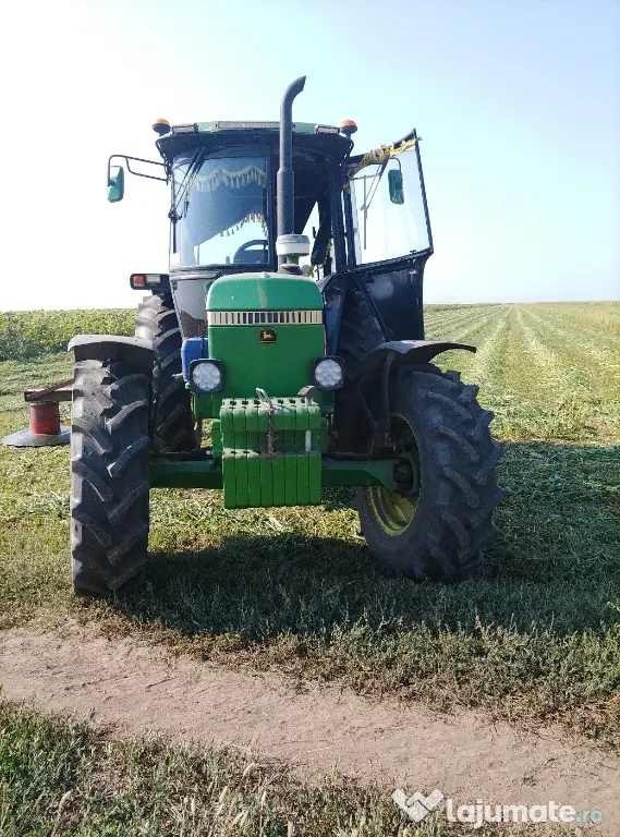 Vând tractor John Deere 1640, 70 de cai cu plug Nemier Delta cu două trupițe