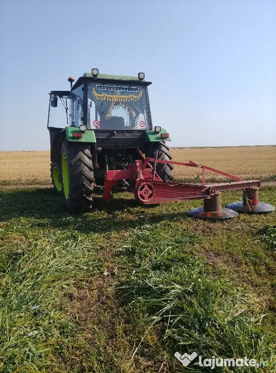 Vând tractor John Deere 1640, 70 de cai cu plug Nemier Delta cu două trupițe