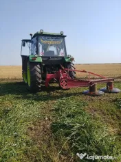 Vând tractor John Deere 1640, 70 de cai cu plug Nemier Delta cu două trupițe