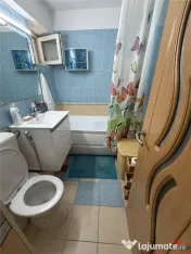 Apartament 3 camere, zona Ultracentrala , etaj 3 cu acoperis