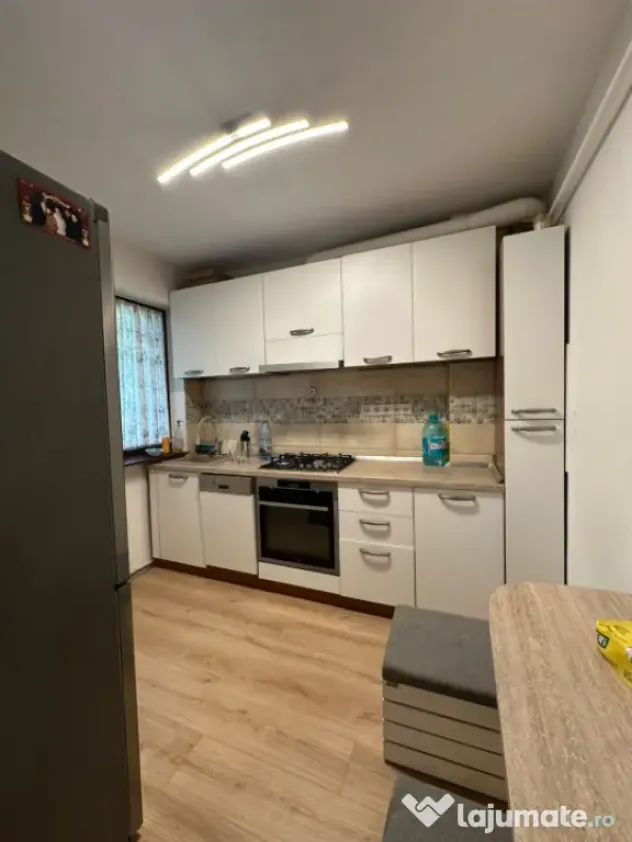 Apartament 4 camere de închiriat – Zona Bucla, Cartier S