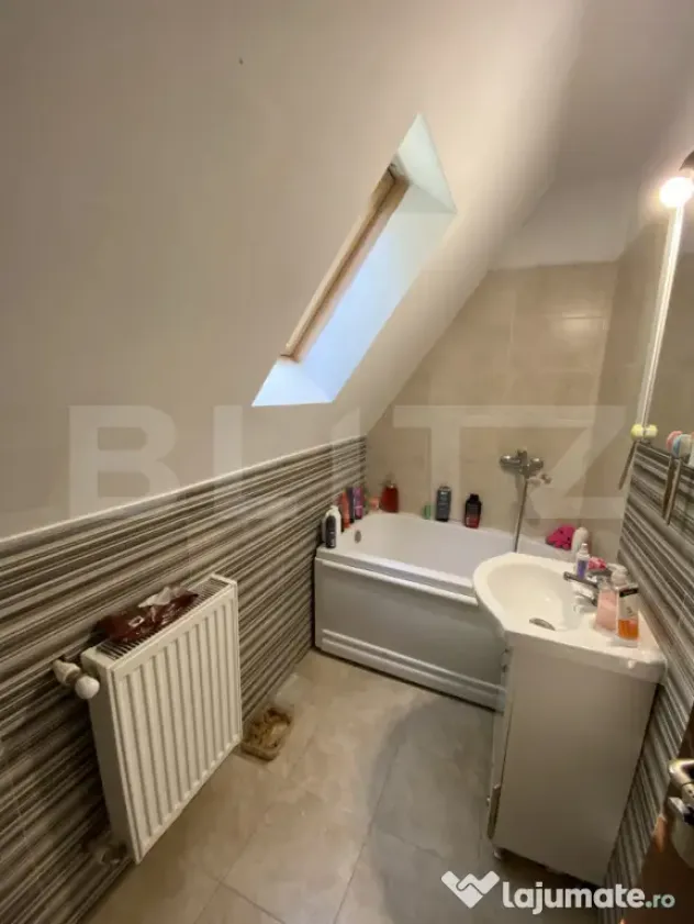 Apartament 2 camere, decomandat, zona Decebal