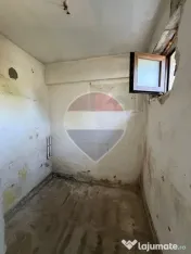 Apartament de renovat cu 3 camere de vânzare in Marasesti