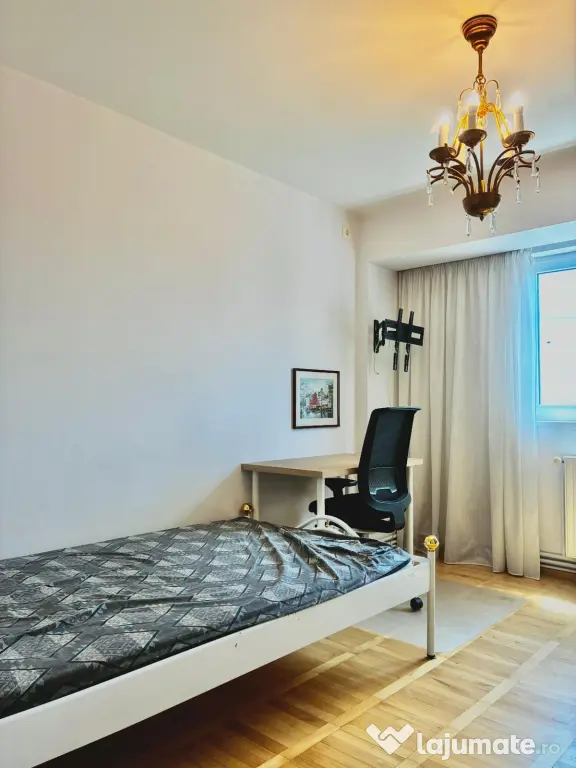 Proprietar, inchiriez apartament 4 camere, Calea 13 Septembrie - Marriott