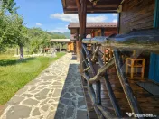 Pensiune cu 8 căsuțe, ciubere cu hidromasaj, Poiana Aiudul