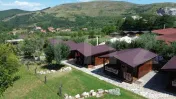 Pensiune cu 8 căsuțe, ciubere cu hidromasaj, Poiana Aiudul