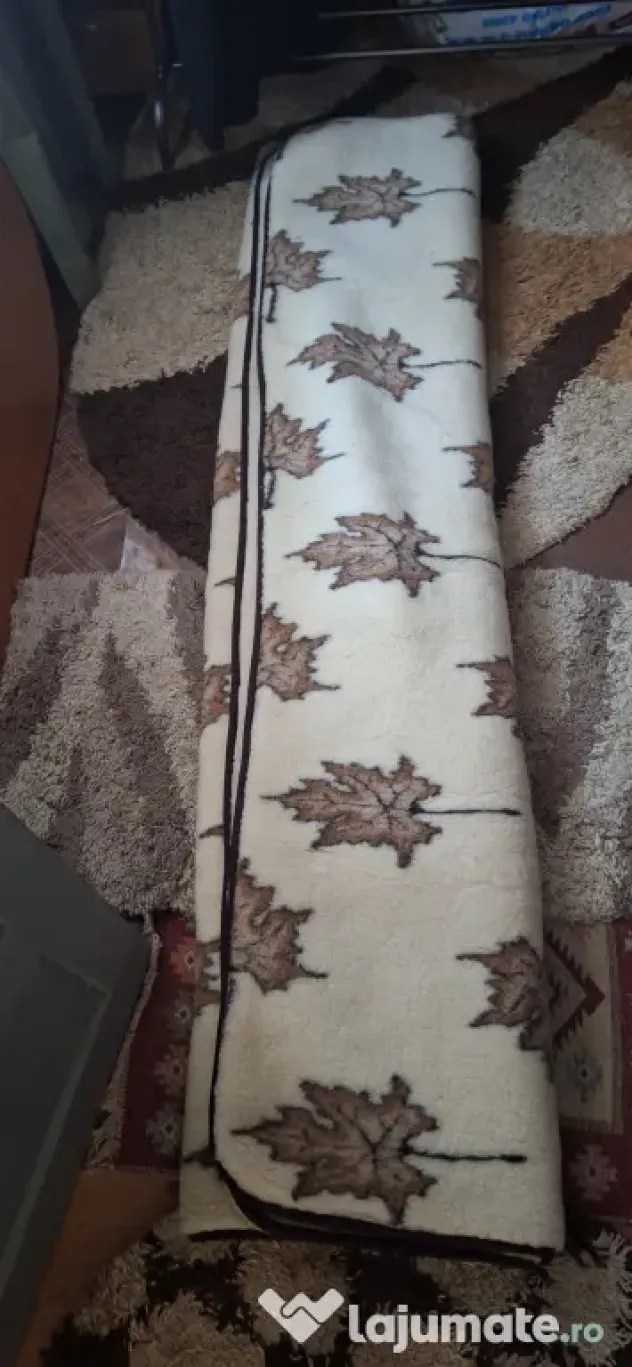 Vând pătură 100% lana merinos marca Eluna