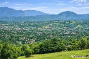 3.000mp de incantare montana cu cabana din lemn masiv, Zarne 
