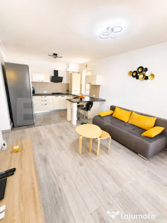 Apartament cu 2 camere | Coresi | Parcare + Boxă |