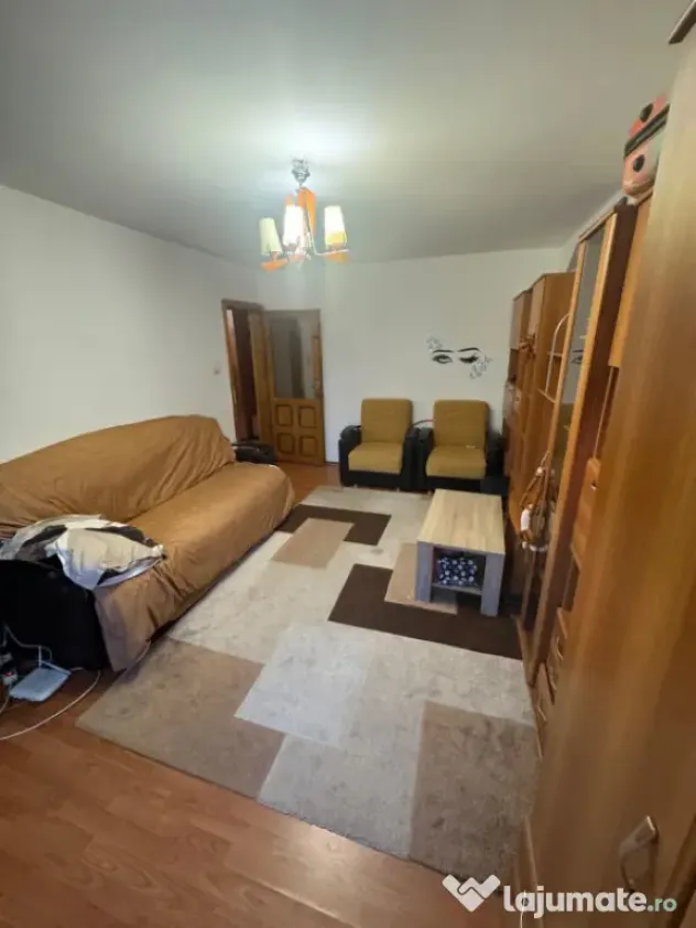 Apartament doua camere decomandat