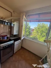 Apartament doua camere decomandat