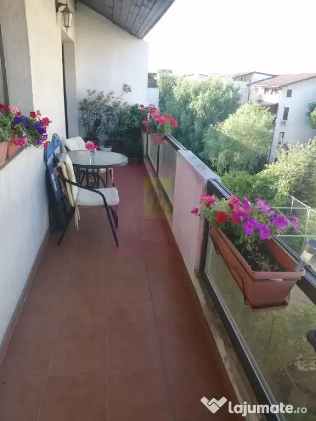 Duplex 3 camere cu scara interioara Bragadiru - Smardan-L...