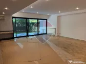 INCHIRIERE Apartament cu 3 camere + curte in zona Primaverii