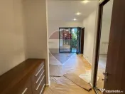 INCHIRIERE Apartament cu 3 camere + curte in zona Primaverii
