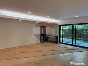 INCHIRIERE Apartament cu 3 camere + curte in zona Primaverii