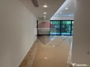INCHIRIERE Apartament cu 3 camere + curte in zona Primaverii