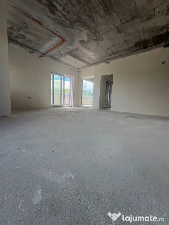 Penthouse de vanzare 3 camere ,84,44 mp cu 2 Terase